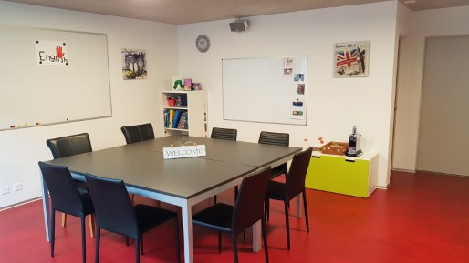 Le Mouret English class 2